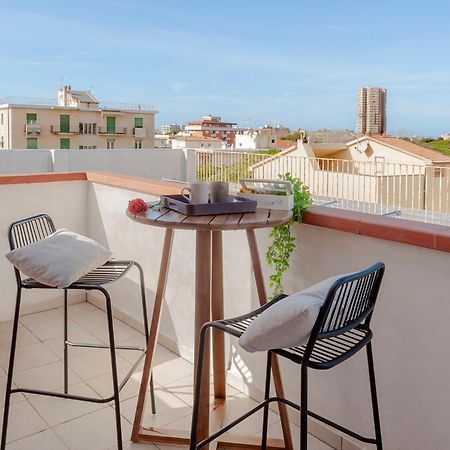Suite Attico In Centro - Parcheggio Gratuito Livorno Exteriör bild